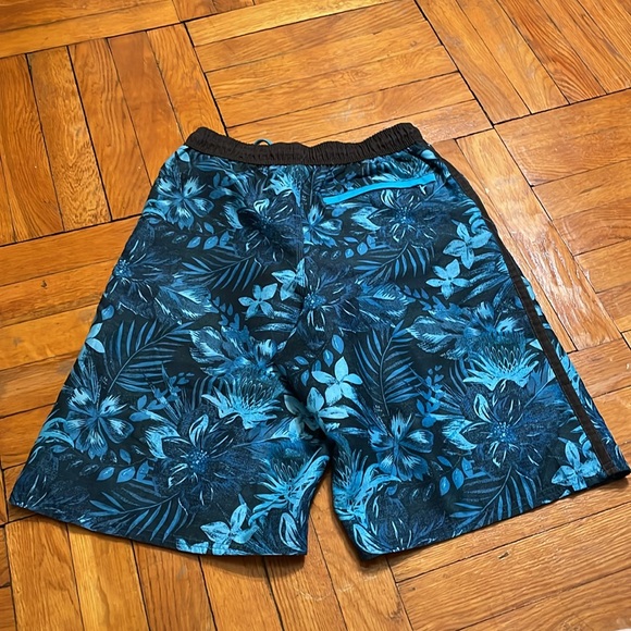 TWO Pacific Scene Men’s Lined Swim Trunks - Picture 3 of 16